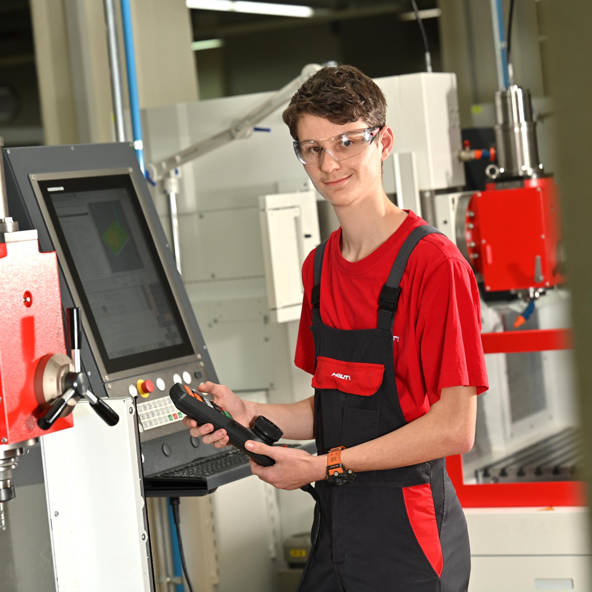 2021 11 HILTI Lehrlingsausbildung 090