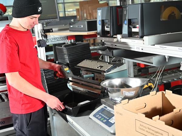2021 11 HILTI Lehrlingsausbildung 114