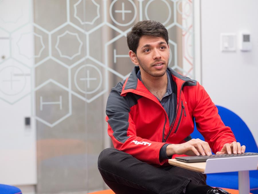 Plano Male Employee Laptop Hilti Clothes
