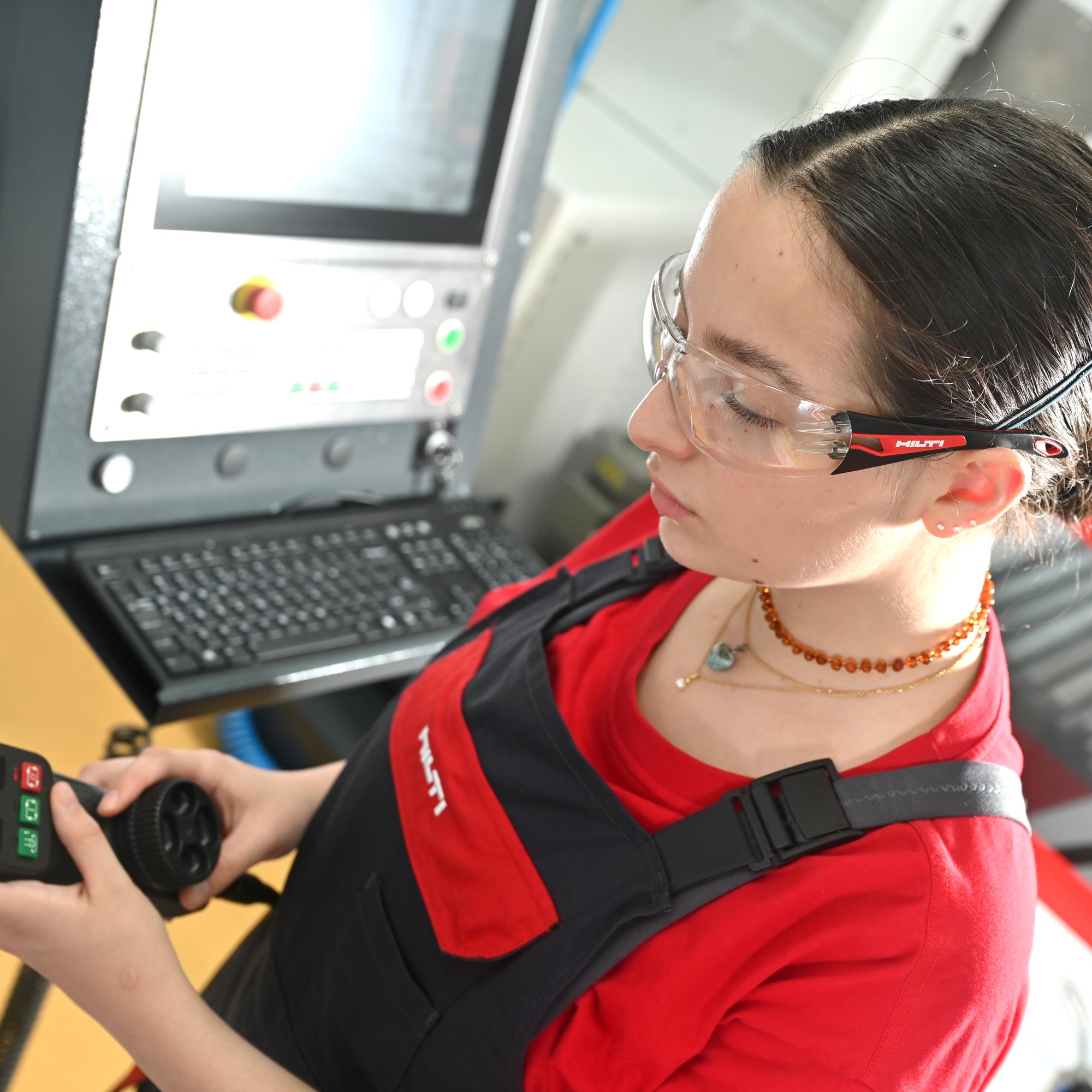 2021 11 HILTI Lehrlingsausbildung 078